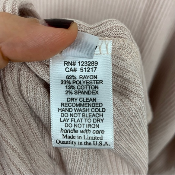 Lauren Moshi Long Sleeve Ribbed Embroidered Butterfly Top XS/S - Picture 6 of 6